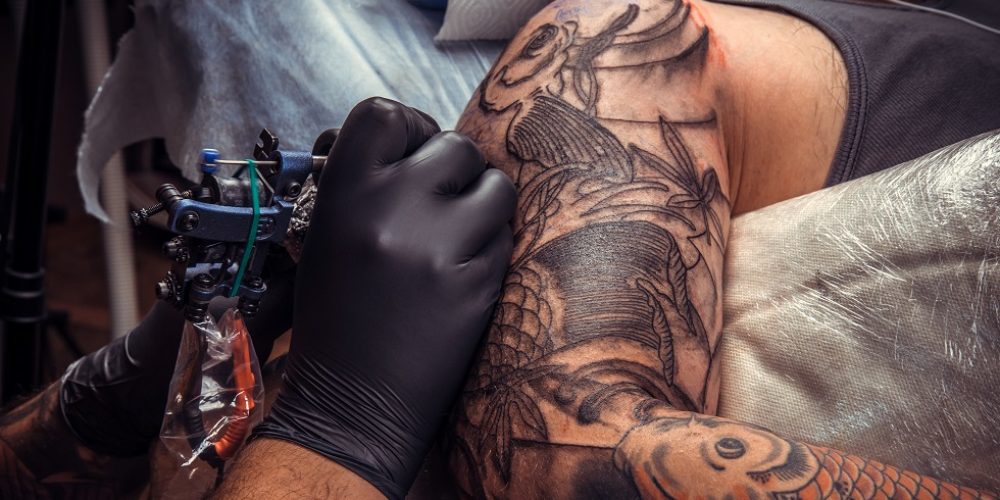 Ce ar trebui să știm înainte de a ne face primul tatuaj